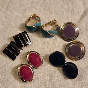 Vintage 70s-80s Enameled Clip On Earrings